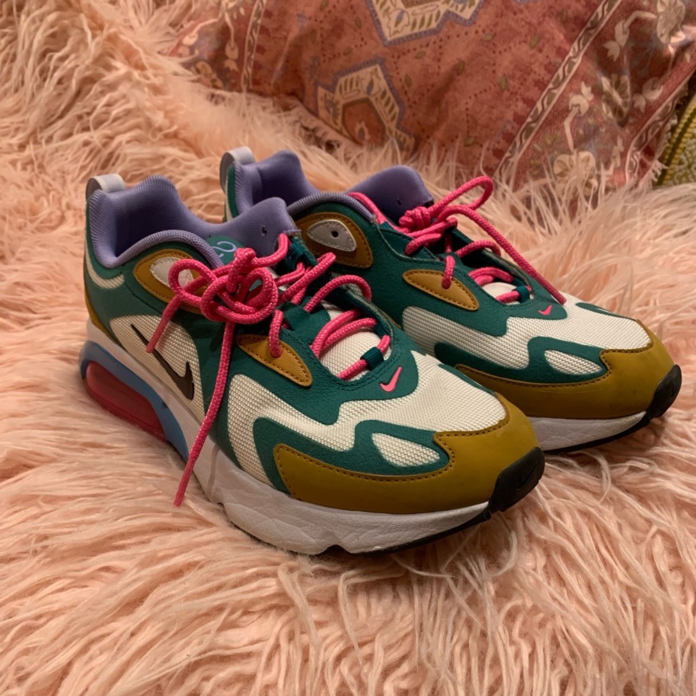 Nike Air Max 200 Mystic Green Size 10